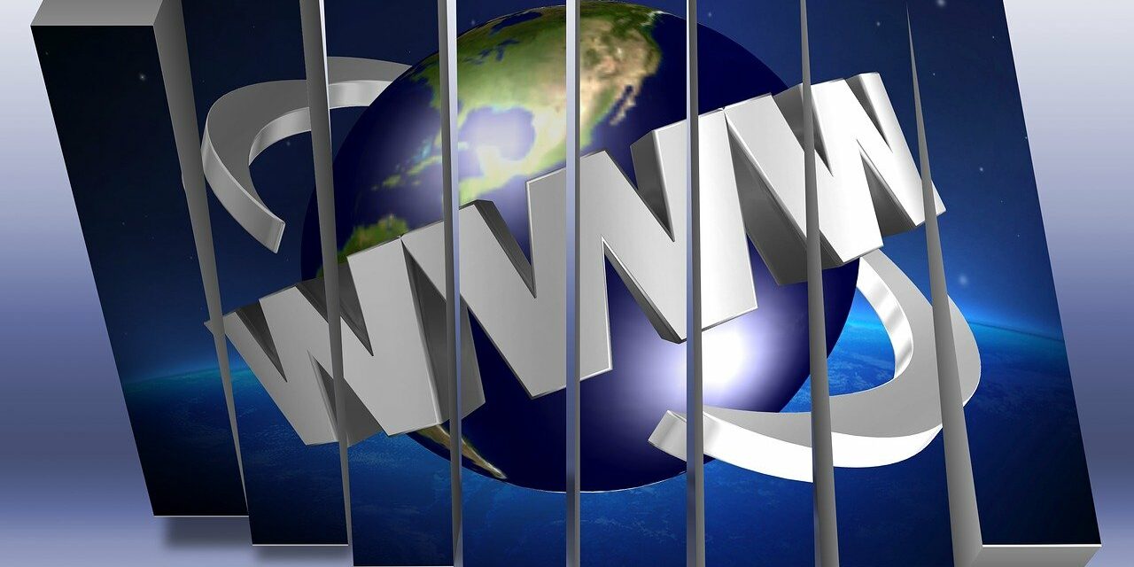 thedigitalartist-internet-1753443_1280